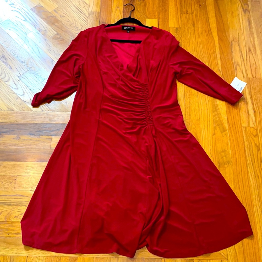 Jones of New York wine colored waist cinched dress